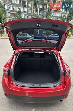 Хэтчбек Mazda 3 2016 в 