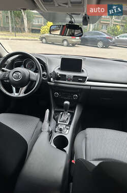 Хэтчбек Mazda 3 2016 в 