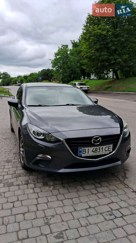 Седан Mazda 3 2016 в Полтаве