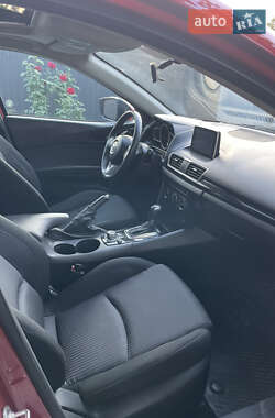 Хэтчбек Mazda 3 2016 в 