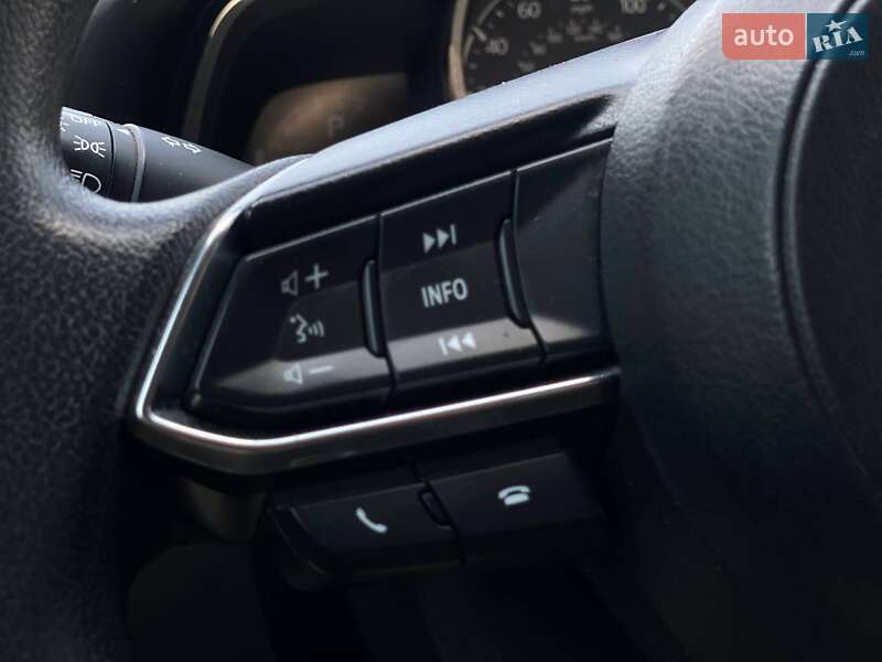 Седан Mazda 3 2017 в Киеве