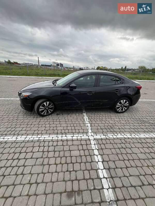 Седан Mazda 3 2017 в Львове