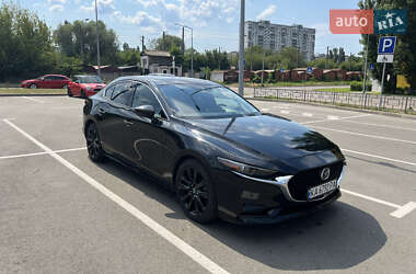 Седан Mazda 3 2019 в Киеве