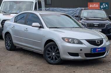 Седан Mazda 3 2004 в 