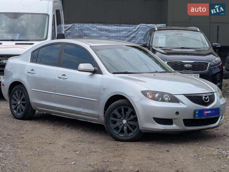 Седан Mazda 3 2004 в Киеве