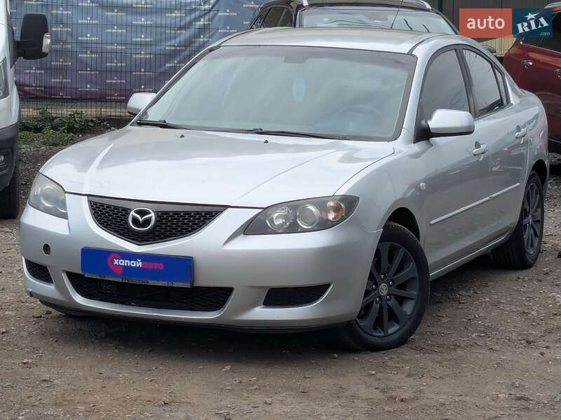 Седан Mazda 3 2004 в Киеве