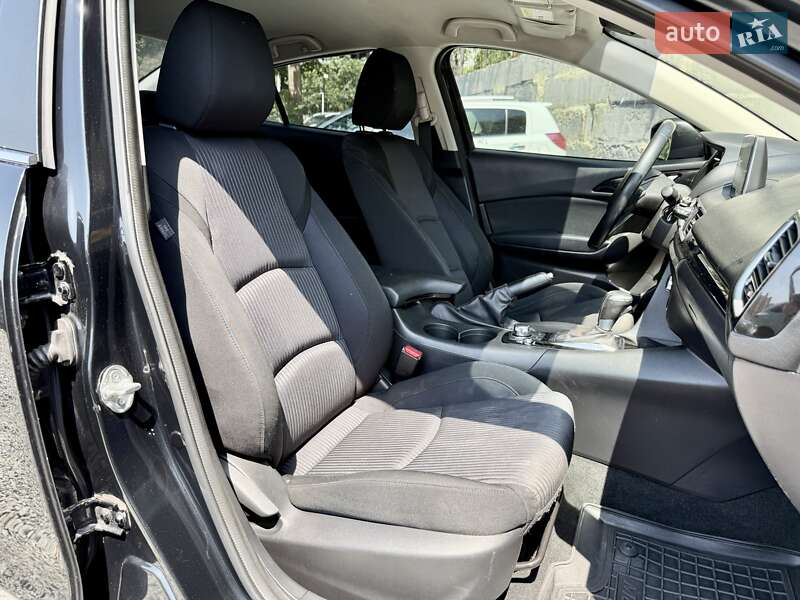 Седан Mazda 3 2014 в Харькове
