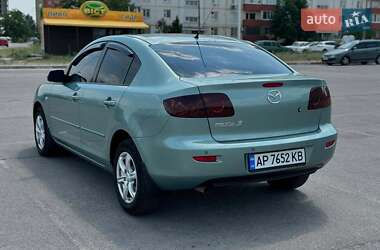 Седан Mazda 3 2004 в 