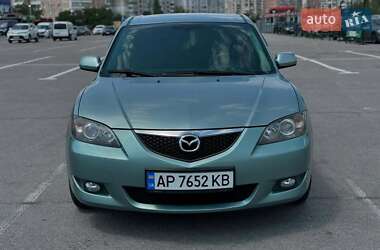 Седан Mazda 3 2004 в 