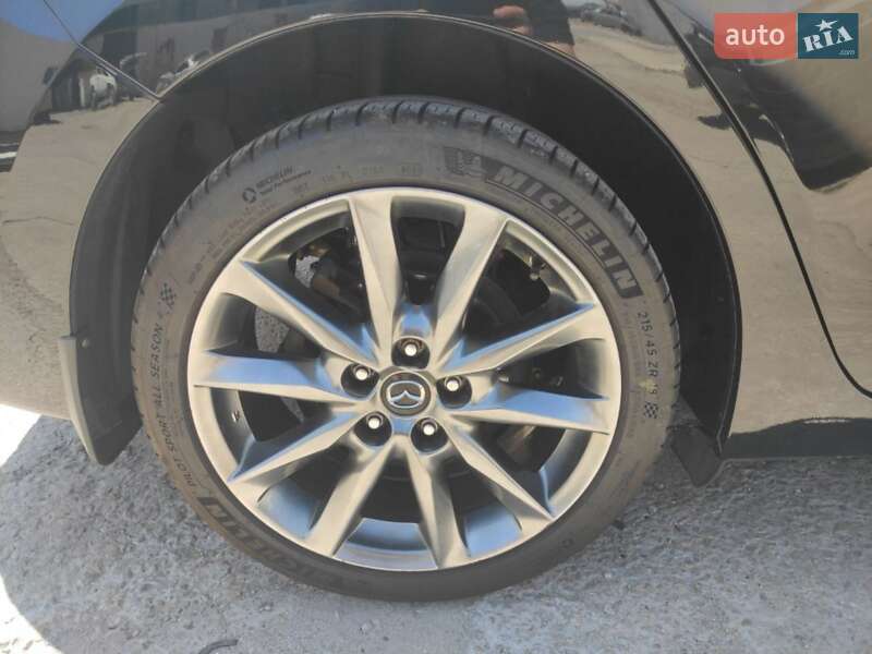 Седан Mazda 3 2017 в Запорожье