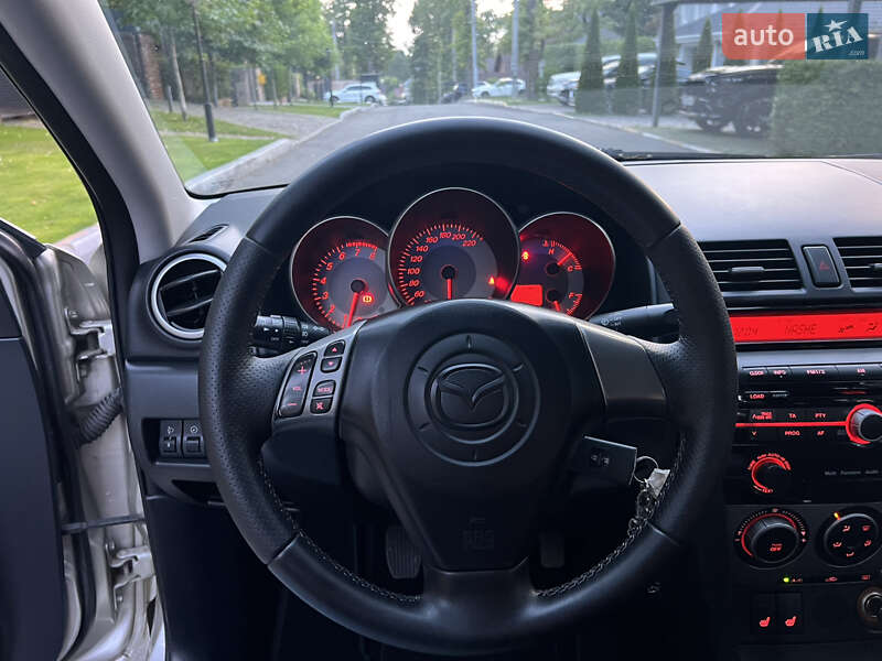 Седан Mazda 3 2007 в Києві