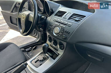 Седан Mazda 3 2010 в 