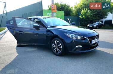 Седан Mazda 3 2016 в Киеве