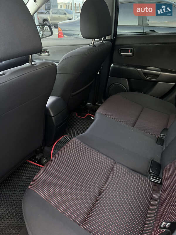Хэтчбек Mazda 3 2005 в Житомире
