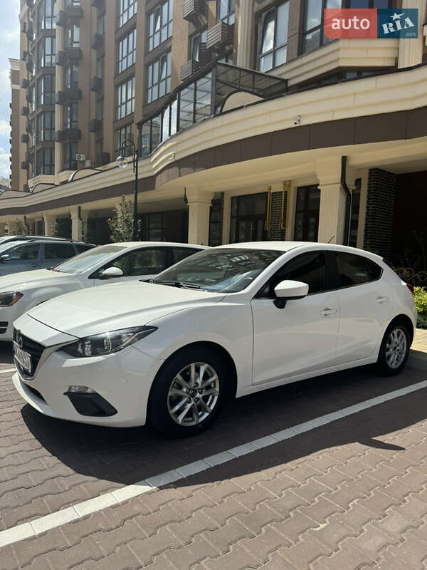 Хетчбек Mazda 3 2015 в Києві