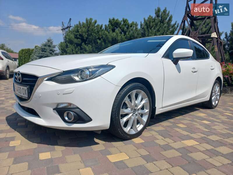 Седан Mazda 3 2016 в Днепре