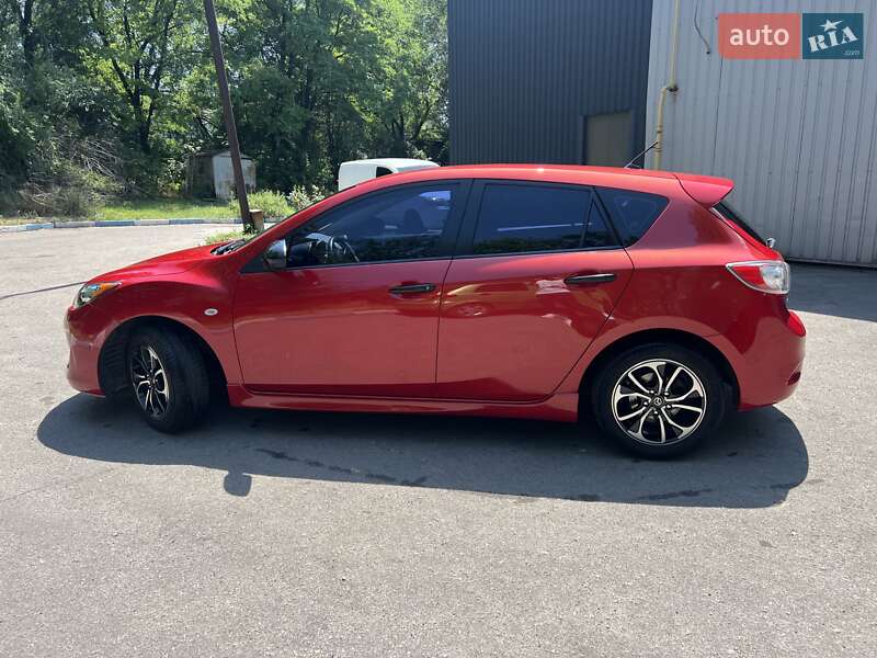 Хэтчбек Mazda 3 2012 в Запорожье