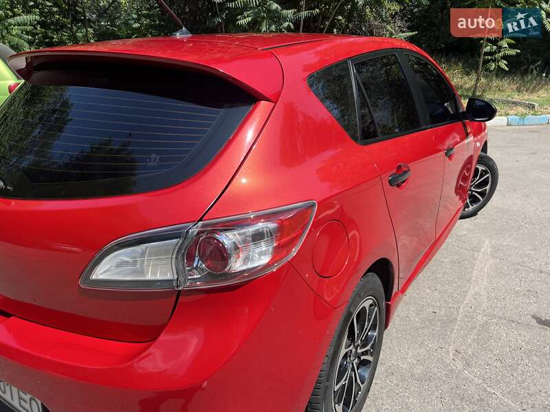 Хэтчбек Mazda 3 2012 в Запорожье