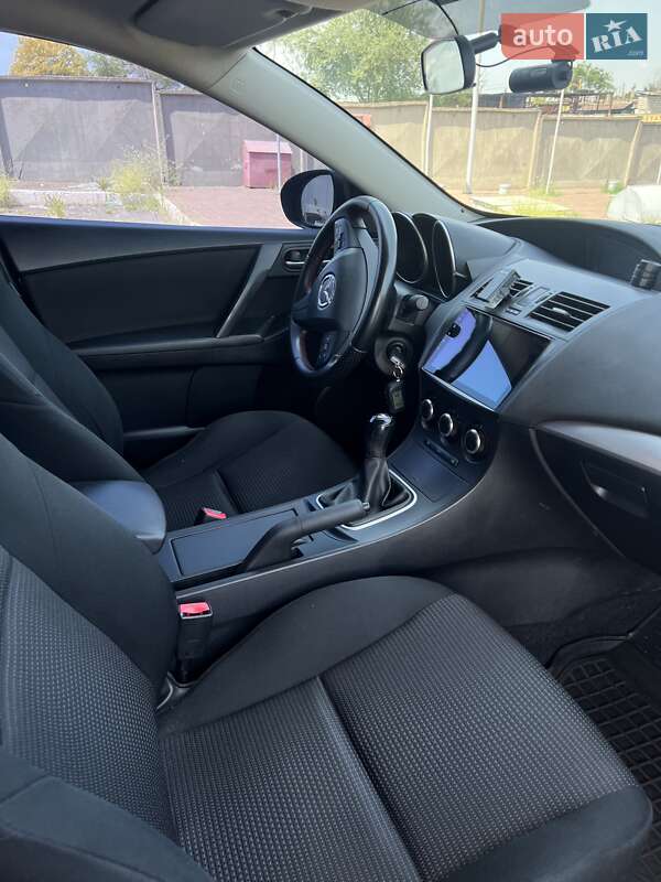 Хэтчбек Mazda 3 2012 в Запорожье