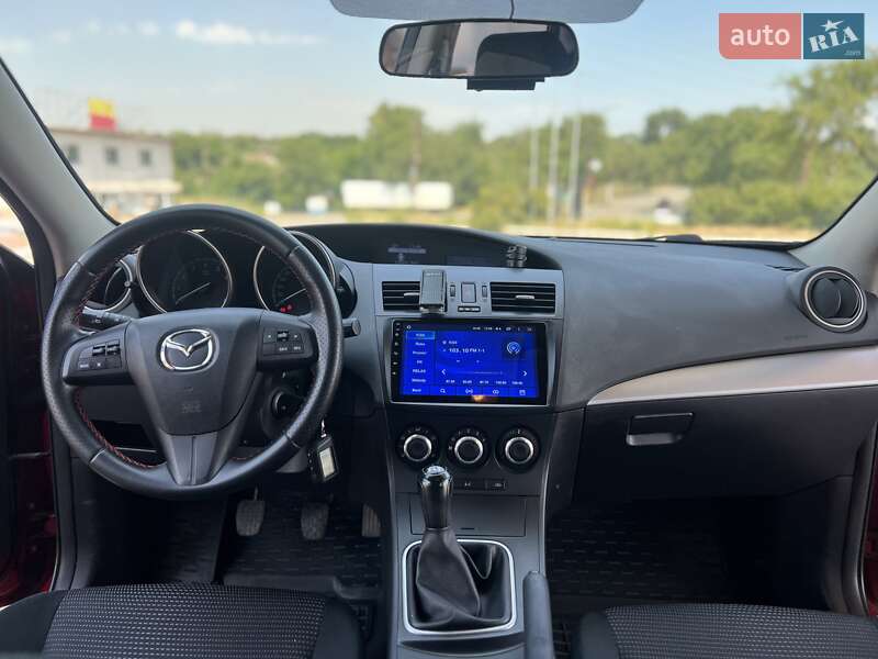 Хэтчбек Mazda 3 2012 в Запорожье