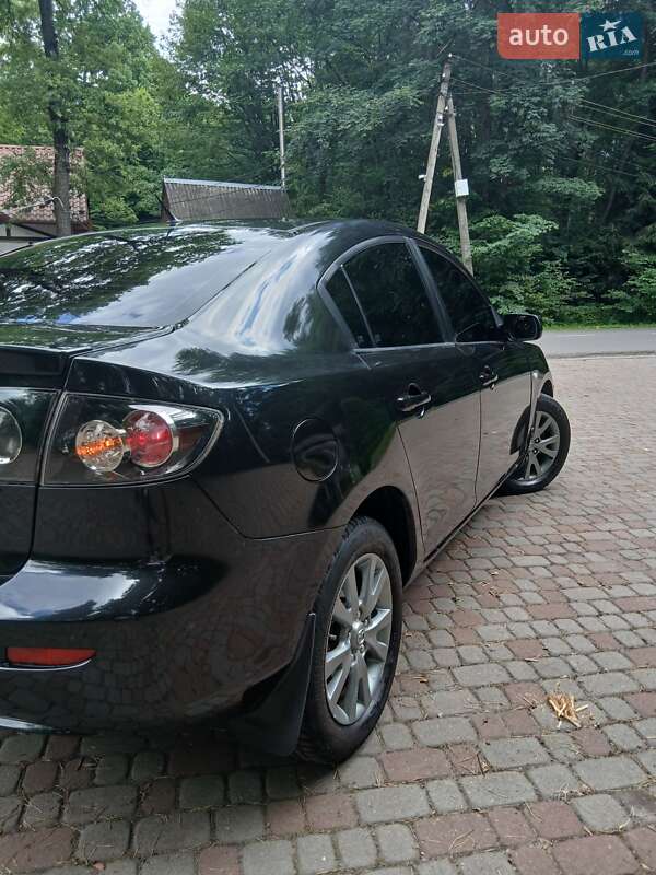 Седан Mazda 3 2006 в Трускавце