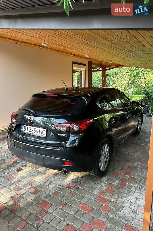 Хэтчбек Mazda 3 2015 в Полтаве