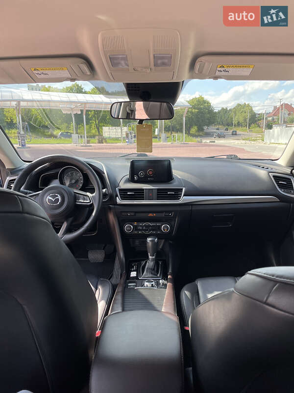 Седан Mazda 3 2017 в Рівному
