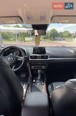 Седан Mazda 3 2017 в 