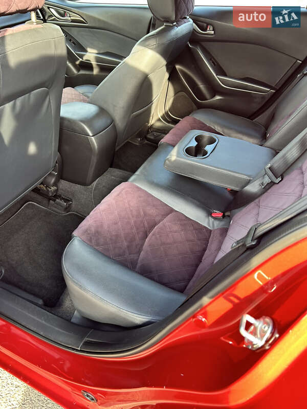 Хэтчбек Mazda 3 2014 в Тернополе