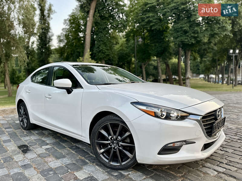 Седан Mazda 3 2018 в Києві