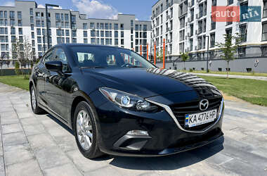Седан Mazda 3 2015 в 