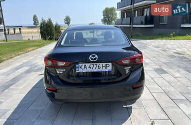 Седан Mazda 3 2015 в 