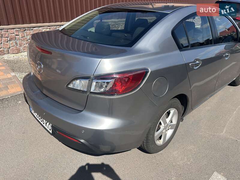 Седан Mazda 3 2010 в Житомирі