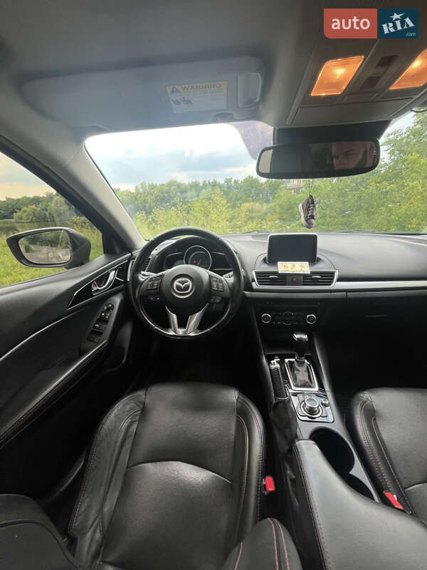Хэтчбек Mazda 3 2015 в Виннице