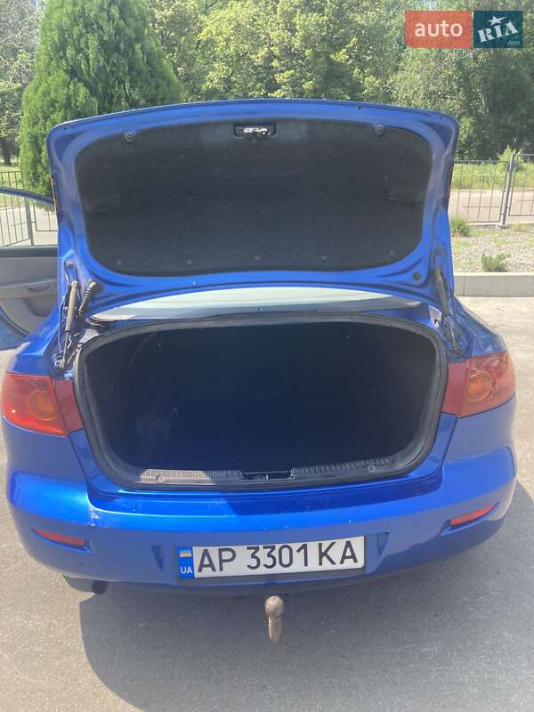 Седан Mazda 3 2004 в Запорожье