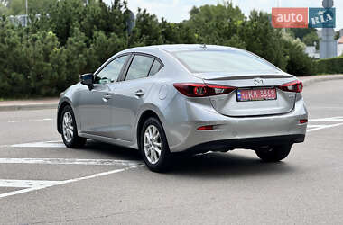 Седан Mazda 3 2014 в 