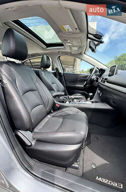 Седан Mazda 3 2014 в 