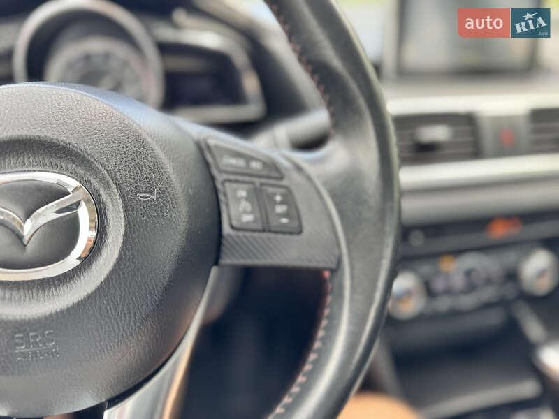 Седан Mazda 3 2014 в Киеве