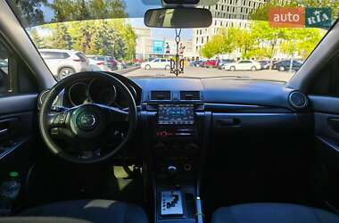 Седан Mazda 3 2006 в 