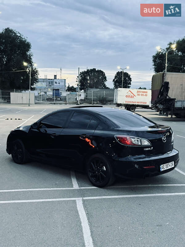 Седан Mazda 3 2012 в Дніпрі