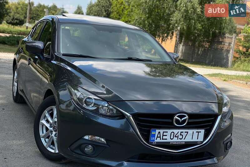 Хэтчбек Mazda 3 2015 в Киеве