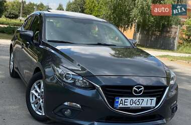 Хэтчбек Mazda 3 2015 в 