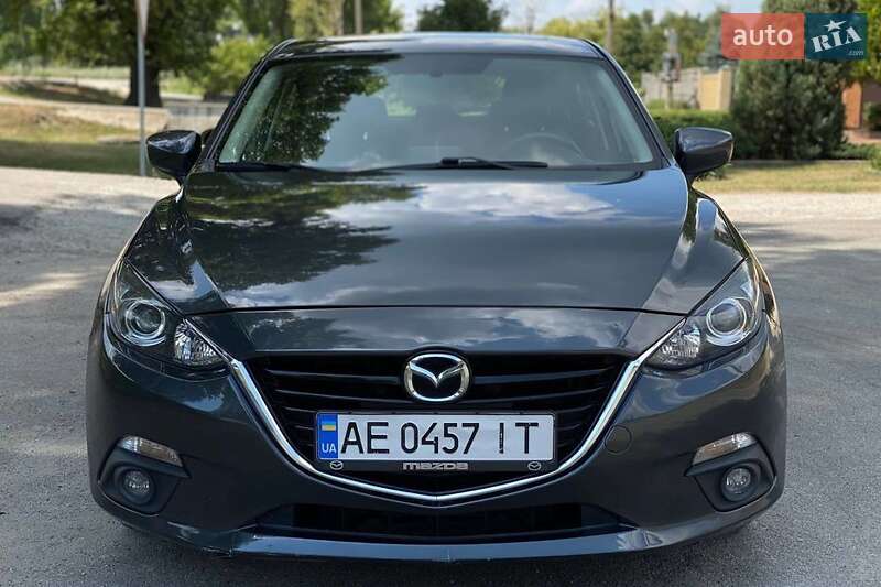 Хэтчбек Mazda 3 2015 в Киеве