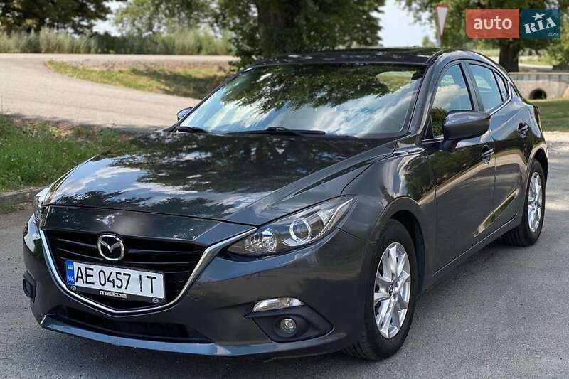 Хэтчбек Mazda 3 2015 в Киеве
