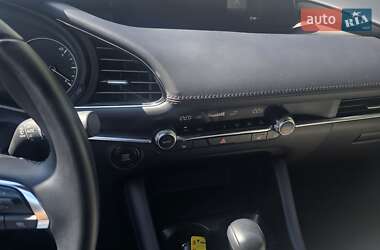 Хэтчбек Mazda 3 2023 в 