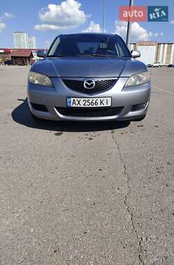 Седан Mazda 3 2004 в 