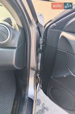 Седан Mazda 3 2004 в 
