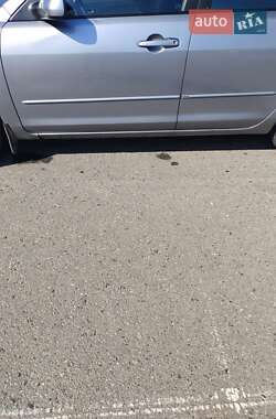 Седан Mazda 3 2004 в 