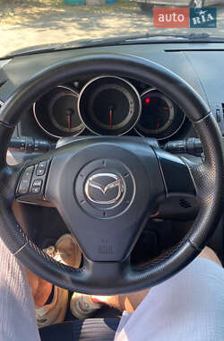 Седан Mazda 3 2005 в 