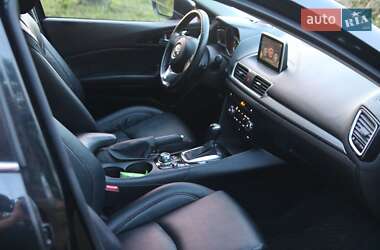 Седан Mazda 3 2013 в 
